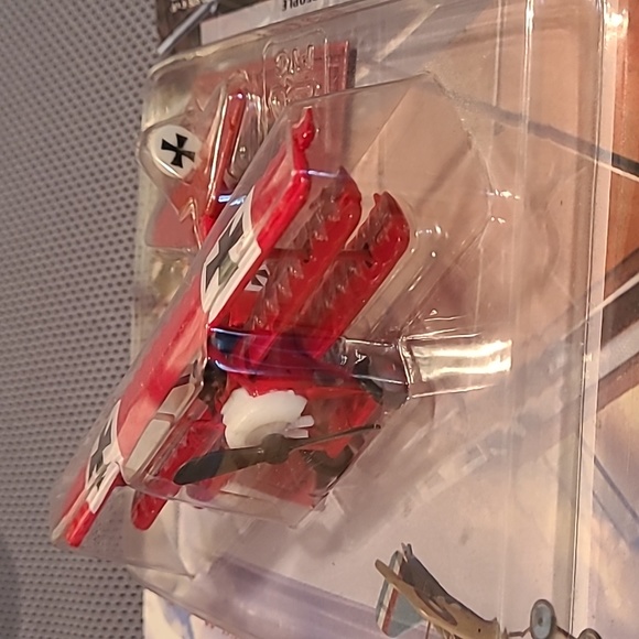 Boley 1:72 Fokker Dr 1 Die-cast Airplane - Picture 3 of 8